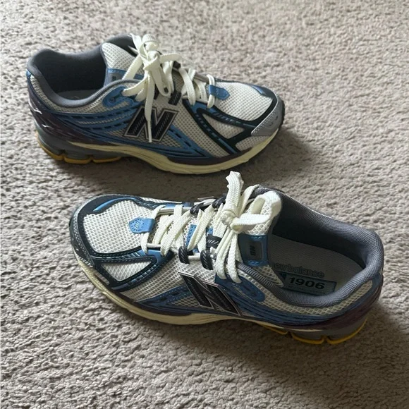 New Balance 1906R White and Blue Sneakers. US Women’s 9.5 - Picture 2 of 6